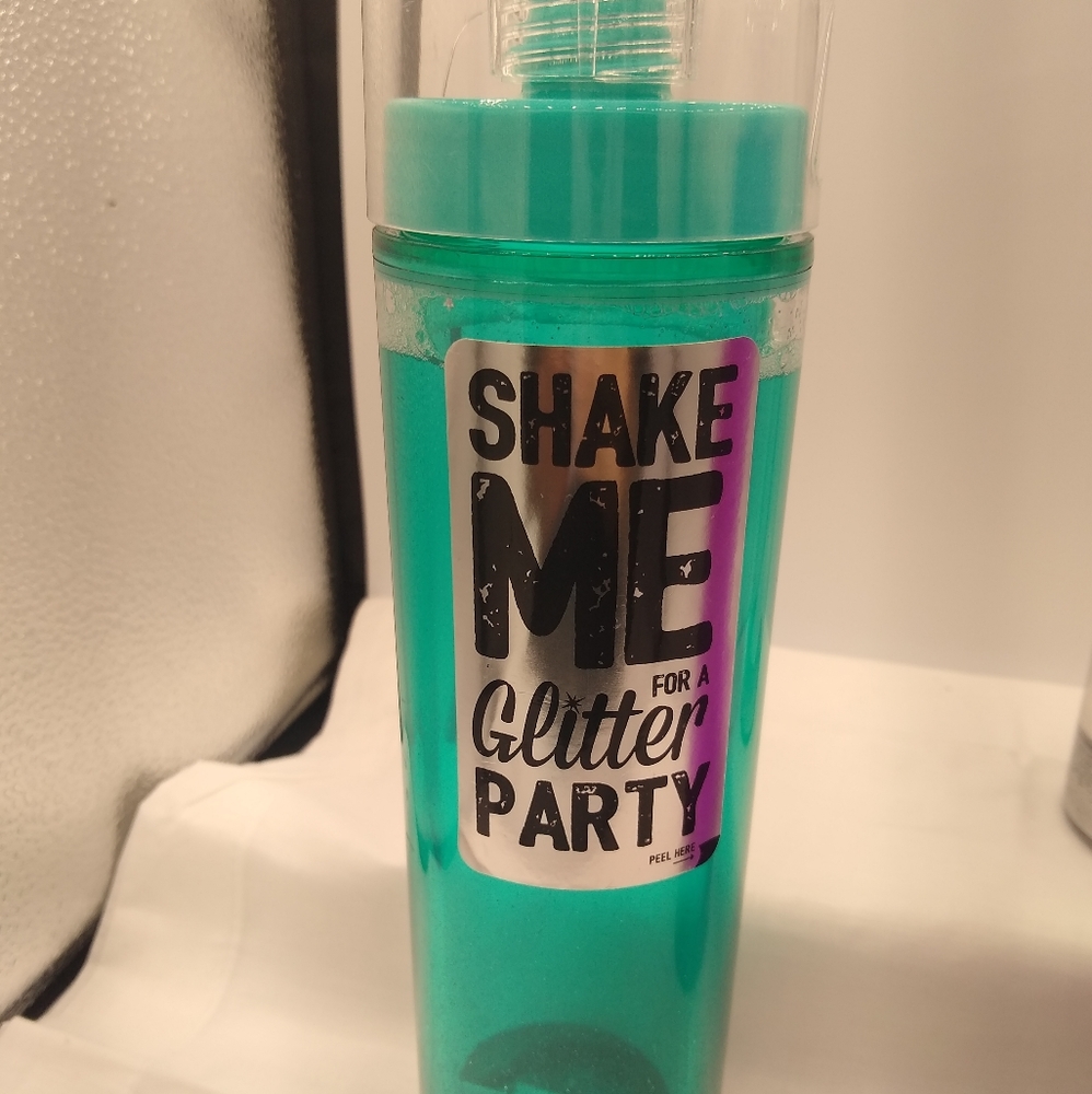 SMASH(Choice) Plastic Cascade Glitter WaterBottle DualWall ScrewTop Lid 16oz